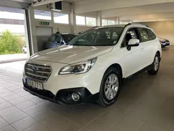Vit Begagnad 2015 Subaru Outback SUV | 99 000 kr