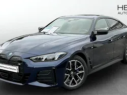 Blå (blue) Begagnad 2024 BMW i4 Shadowline Sedan | 648 700 kr (Dyr)