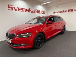Röd Begagnad 2018 Skoda Superb Business Line Kombi | 229 000 kr (Marknadspris)