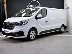 Vit Begagnad 2023 Renault Trafic Minibuss | 359 700 kr (Dyr)