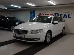 Vit Begagnad 2015 Volvo V70 Momentum Kombi | 129 900 kr (Marknadspris)