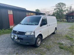 Vit Begagnad 2007 VW T5 Van | 36 000 kr (Bra pris)