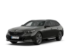 Grå Begagnad 2024 BMW 530e M Sport Kombi | 659 900 kr (Bra pris)