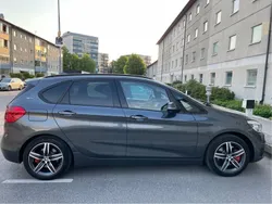 BMW 225