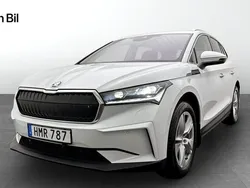 Vit Begagnad 2023 Skoda Enyaq iV SUV | 464 900 kr (Marknadspris)