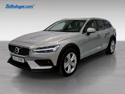 Begagnad 2023 Volvo V60 CC Kombi | 444 900 kr (Dyr)