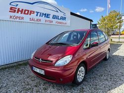 Ljusröd (röd) Begagnad 2003 Citroën Xsara Picasso Minibuss | 24 900 kr (Marknadspris)