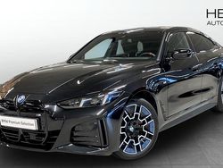 Svart (black) Begagnad 2025 BMW i4 Sedan | 648 700 kr (Lite dyr)