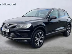 Svart Begagnad 2017 VW Touareg SUV | 259 900 kr