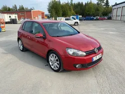 Röd Begagnad 2010 VW Golf VI Halvkombi | 69 900 kr (Lite dyr)