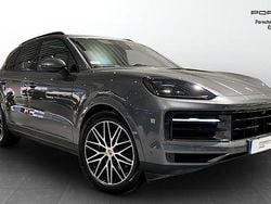 Grå Begagnad 2024 Porsche Cayenne SUV | 1 125 000 kr (Superpris)