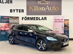 Svart Begagnad 2017 Volvo V40 R-Design Halvkombi | 199 900 kr (Marknadspris)