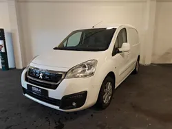 Vit Begagnad 2016 Peugeot Partner Minibuss | 92 900 kr (Marknadspris)