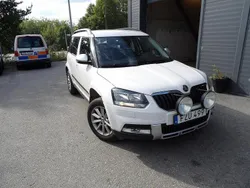 Vit Begagnad 2015 Skoda Yeti Outdoor SUV | 105 000 kr (Marknadspris)