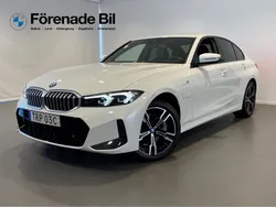 Vit Begagnad 2024 BMW 330e M Sport Sedan | 479 000 kr (Superpris)