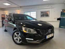 Svart Begagnad 2014 Volvo V60 Kombi | 89 900 kr (Marknadspris)