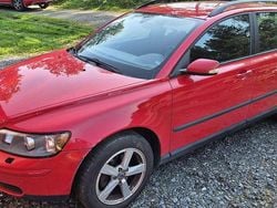 Röd Begagnad 2005 Volvo V50 Kombi | 24 000 kr (Marknadspris)