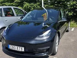 Svart Begagnad 2019 Tesla Model 3 Sedan | 250 000 kr