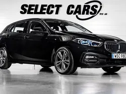 Svart Begagnad 2020 BMW 118 Shadowline Halvkombi | 224 900 kr (Marknadspris)