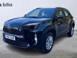 Svart Begagnad 2024 Toyota Yaris Cross Active SUV | 289 900 kr (Marknadspris)