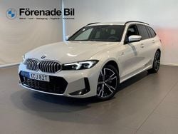 Vit (mineralvit) Begagnad 2024 BMW 330e M Sport Kombi | 489 000 kr (Marknadspris)