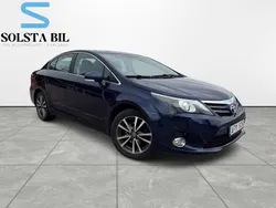 Mörkblå Begagnad 2013 Toyota Avensis Business Edition Sedan | 119 000 kr (Lite dyr)