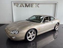 Ljusbrun Begagnad 2000 Jaguar XKR Sportkupé | 179 000 kr