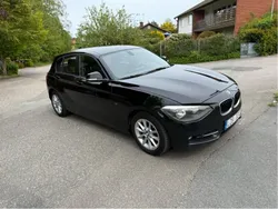 Svart Begagnad 2012 BMW 116 Sport Line Halvkombi | 79 900 kr (Marknadspris)
