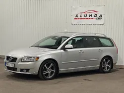Ljusgrå Begagnad 2011 Volvo V50 Momentum Kombi | 59 900 kr (Marknadspris)