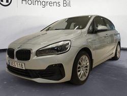 Silver Begagnad 2019 BMW 225 iPerformance SUV | 219 900 kr (Superpris)
