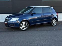 Mörkblå Begagnad 2008 Skoda Fabia Halvkombi | 32 800 kr (Marknadspris)