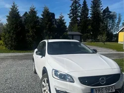 Vit Begagnad 2018 Volvo V60 CC Kombi | 135 000 kr (Superpris)