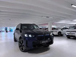 Blå Begagnad 2024 BMW X5 M Sport SUV | 1 099 900 kr (Marknadspris)