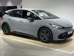 Ljusgrå (vapor grey) Begagnad 2022 Cupra Born Halvkombi | 259 000 kr (Bra pris)