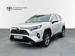 Vit Begagnad 2020 Toyota RAV4 Hybrid Executive SUV | 349 900 kr (Marknadspris)