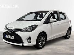 Vit Begagnad 2017 Toyota Yaris Halvkombi | 119 900 kr (Marknadspris)