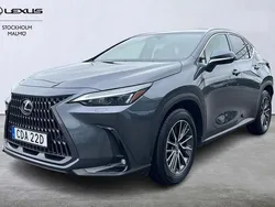 Grå Begagnad 2024 Lexus NX450h+ Business Edition SUV | 574 000 kr (Bra pris)