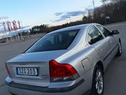 Grå Begagnad 2002 Volvo S60 Sedan | 36 000 kr (Lite dyr)