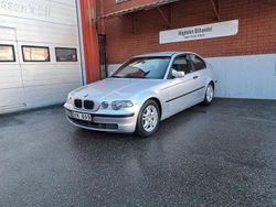 Ljusgrå Begagnad 2001 BMW 316 Compact Halvkombi | 54 900 kr (Dyr)