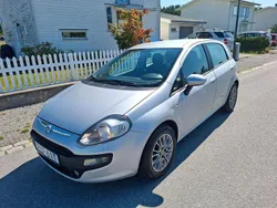 Grå Begagnad 2013 Fiat Punto Active Halvkombi | 29 900 kr