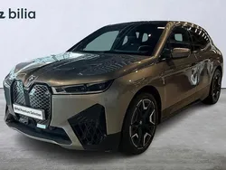 Grå Begagnad 2022 BMW iX Comfort Edition SUV | 559 000 kr (Marknadspris)