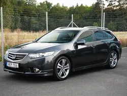 Grå Begagnad 2014 Honda Accord Type S Kombi | 139 900 kr