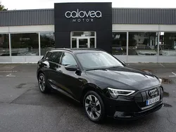 Svart Begagnad 2021 Audi e-tron SUV | 339 900 kr (Marknadspris)