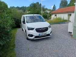 Vit Begagnad 2022 Opel Combo Minibuss | 190 000 kr (Marknadspris)