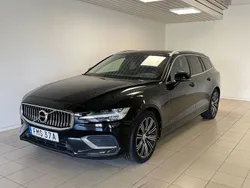 Svart Begagnad 2021 Volvo V60 Inscription Kombi | 289 000 kr (Superpris)