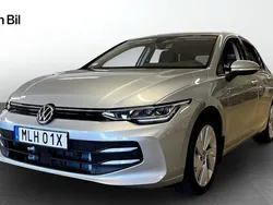 Silver Begagnad 2024 VW Golf VIII Edition Halvkombi | 314 800 kr (Marknadspris)