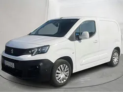 Vit Begagnad 2020 Peugeot Partner Minibuss | 140 000 kr (Bra pris)