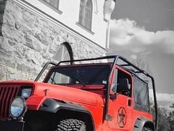 Matt röd Begagnad 1989 Jeep Wrangler SUV | 120 000 kr