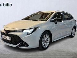 Grå Begagnad 2025 Toyota Corolla Active Kombi | 314 900 kr (Marknadspris)