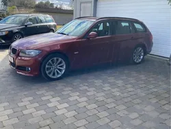 Röd Begagnad 2011 BMW 320 Kombi | 70 000 kr (Lite dyr)
